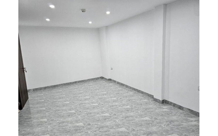 Bán nhà mặt ngõ trung tâm Đống Đa 40m2, 6 tầng thang máy hơn 8 tỷ